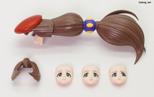 Rock Man Iris X4 Ver. - 3가지 표정의 얼굴로 교체할 수 있습니다.