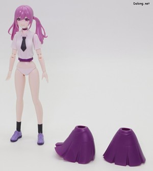 Sousaishojoteien Little Devil Twin Tails - 기본형 치마 외에 우측으로 휘날리는 역동적인 치마 형태도 제공됩니다.