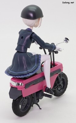 Sousaishojoteien Emma Koishikawa [Nocturne] with Honda AB12 Motocompo - 헬멧을 쓰고 탑승한 포즈 (2/3)