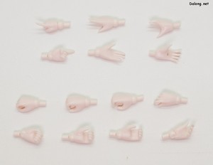 白雪ちゃん - 基本アクセサリーと手のパーツ構成は、既存キットのパーツが流用されています。(2/4)