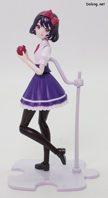 白雪ちゃん - リンゴを使ったさまざまなポーズ (1/8)