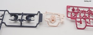 白雪ちゃん - スライド金型が採用された新規パーツ