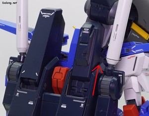 MG Full Armor ZZ Gundam - 하이퍼 메가 캐논 고정부를 위로 올려서 연장할 수 있는데, 이렇게라도 위로 뽑아야 머리뿔/어깨와의 간섭을 조금이라도 줄일 수 있습니다.