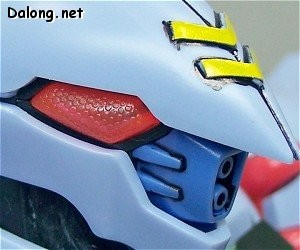 MG Dunbine - 눈부품의 재질감에 주목. 진짜 파리눈깔 같습니다 ;; 머리위의 노란색 두 줄은 스티커로 처리된 것입니다.