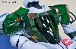 MG Dunbine - 콕핏에서 양쪽으로 열리는 커버의 고정부가 너무 잘빠집니다. 본드칠해 버려야 편한부분..