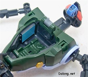 MG Dunbine - 몸체는 프레임이라기보단 그냥 콕핏이 다라고 해도 과언이 아닙니다. 좌석 양옆의 모니터를 스티커로 처리하게 되어 있는데, 효과가 좀 약한듯..