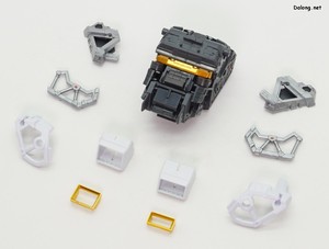 PG Unleashed Nu Gundam - 추가로 프레임을 탈거한 모습 (1/2)