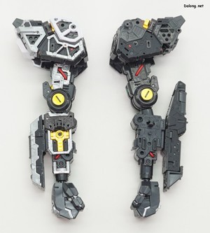 PG Unleashed Nu Gundam - 페이즈 2 & 1 프레임 비교샷 (1/3)