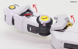 PG Unleashed Nu Gundam - 팔과 어깨의 해치 오픈 (1/2)