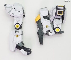 PG Unleashed Nu Gundam - 팔목 가동부는 장갑을 입히면 가동범위가 줄어드네요. (2/2)