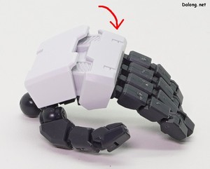 PG Unleashed Nu Gundam - 전마디 가동손에 한해, 손등 가운데가 접히는 기믹이 들어있습니다.