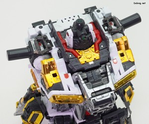 PG Unleashed Nu Gundam - 페이즈 2 프레임 상세샷. 디테일과 색조합이 엄청 화려하긴 하네요. (1/7)