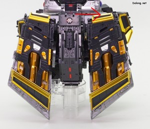 PG Unleashed Nu Gundam - 리어 스커트를 바깥쪽으로 살짝 뽑으면 하체 변형 기믹을 해제할 수 있는데요.