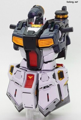 PG Unleashed Nu Gundam - 가조립된 몸통 (1/4)