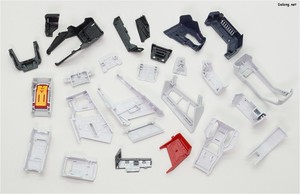 PG Unleashed Nu Gundam - 장갑 내부 디테일들 (1/2)