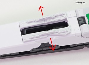 PG Unleashed Nu Gundam - 고정부를 오픈하여 노출시킨 후, 조인트 파츠를 결합하여 스탠드에 올릴 수 있네요. (1/2)