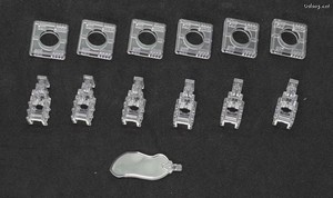 PG Unleashed Nu Gundam - 다양한 형태의 핀판넬용 투명파츠들이 제공됩니다.