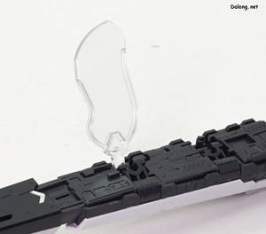 PG Unleashed Nu Gundam - 고정핀을 전개할때, 동봉된 보조파츠를 활용하면 훨씬 쉽게 전개할 수 있습니다.