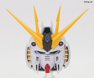 PG Unleashed Nu Gundam - 가조립된 머리 (1/5)