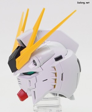 PG Unleashed Nu Gundam - 가조립된 머리 (2/5)