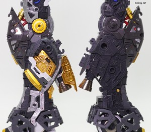 PG Unleashed Nu Gundam - 페이즈 2 & 1 프레임 상세 비교샷 (1/5)