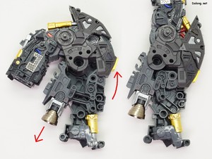 PG Unleashed Nu Gundam - 다리 프레임의 내부 기믹. 무릎을 꺾으면 알아서 뒤쪽 버니어가 연동되며 내려옵니다.