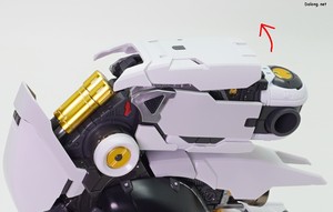 PG Unleashed Nu Gundam - 무릎을 접으면 허벅지 앞 관절이 살짝 슬라이드되네요. (2/2)