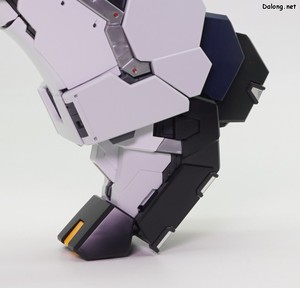 PG Unleashed Nu Gundam - 발 앞끝도 가동되네요.