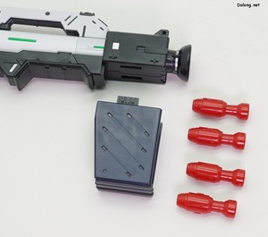 PG Unleashed Nu Gundam - 탄창 및 탄알을 분리할 수 있습니다.