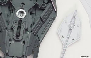 PG Unleashed Nu Gundam - 조립 후에는 안보이는 내부 디테일들 (1/3)