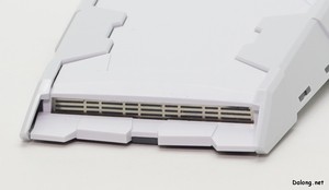 PG Unleashed Nu Gundam - 실드 상단에는 커다란 에칭파츠가 들어가네요. 이 때 에칭파츠를 평평한 형태가 되게 잘 떼어낸 후 붙여야합니다. 안그러면 접착력이 약해서 중간에 뜨는 부위가 생기네요.. ㅠㅠ