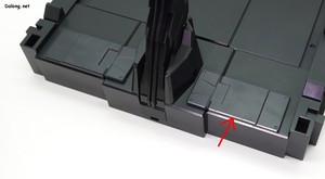 PG Unleashed Nu Gundam - 기존에 유니콘 무장을 거치하던 구멍이 민망했는지, 신규 조형의 커버로 덮어버렸습니다. 이렇게까지 신규 파츠를 만들거면 그냥 스탠드를 새로 만들지 쩝..