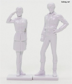 PG Unleashed Nu Gundam - 1/60답게 큼직한 피규어도 동봉되어 있네요. (1/2)