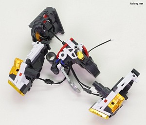 PG LED Unit for PG Unleashed Nu Gundam - 각 LED 유닛을 연결한 모습 이런 식으로 프레임 기초 단계에서부터 조립해야해서, 킷을 만들어놓고 분해하기보다는 처음부터 함께 조립할 것이 권장됩니다.
