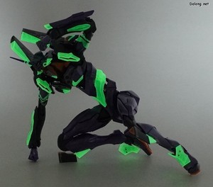 RG Evangelion Unit-01 [Night Combat Color] - Pose 2 - Front (2/2)