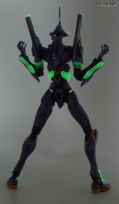 RG Evangelion Unit-01 [Night Combat Color] - Pose 4 - Rear (2/2)