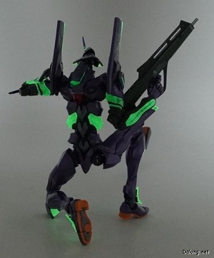 RG Evangelion Unit-01 [Night Combat Color] - Pose 5 - Rear (2/2)