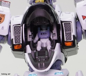 RG Ingram Plus - 콕핏 해치 오픈. 위아래로 시원하게 열리네요. (2/2)