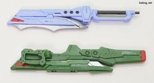 MGSD Destiny Gundam - 접은 상태와 편 상태의 고에너지 장사정 빔포와 아론다이트 빔소드 (1/2)