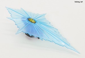 MGSD Destiny Gundam - 전개한 부위에 그대로 빔파츠를 끼우면 됩니다. 보통 손등 커버를 분리하고 그 사이에 끼웠는데, 뭔가 업그레이드된 방법이네요.