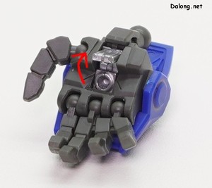 MGSD Destiny Gundam - 무장 고정부를 열면 피오키나 빔포를 노출시킬 수 있습니다.