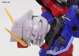 MGSD Destiny Gundam - 허리가 다단계로 앞으로 크게 숙여집니다. 이 때 목 아래부분까지 통채로 가동되는 점이 특이하네요. (2/2)