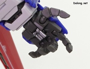 MGSD Destiny Gundam - 손가락은 엄지/검지/나머지 로 3분할 가동됩니다.