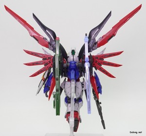 MGSD Destiny Gundam - 날개를 펼치고 스탠드에 올려본 모습 (2/2)