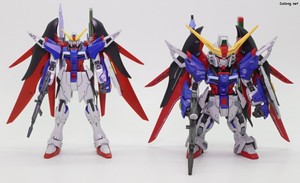 MGSD Destiny Gundam - 2019년에 발매된 HGCE 데스티니 건담과 함께.