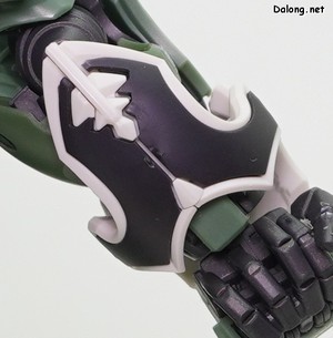 MGSD Kshatriya - The Sleeves insignia on the chest and wrists are perfectly color separated. (2/3)