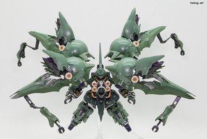 MGSD Kshatriya - Pose with all binders and sub-arms deployed. Looks incredibly imposing, but balancing it on a stand is extremely