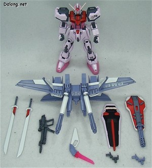 HG Strike Rouge + I.W.S.P. - 구성이 상당히 풍부해보입니다.