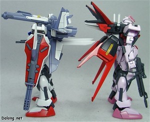 HG Strike Rouge + I.W.S.P. - 둘이 무장팩을 바꾸어도 무척 어울리는 군요.