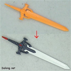 HG Ginn Type High-Maneuver (고기동형) - 여전히 민짜인 칼은 부분도색을 해주었습니다.